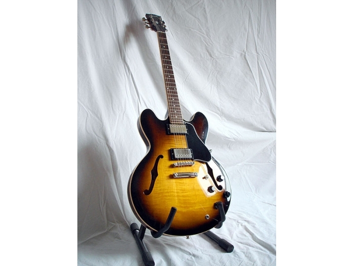 エレキギター　Gibson　ES-335